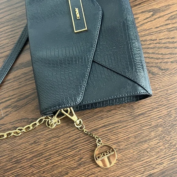 DKNY clutch bag - Picture 4 of 8